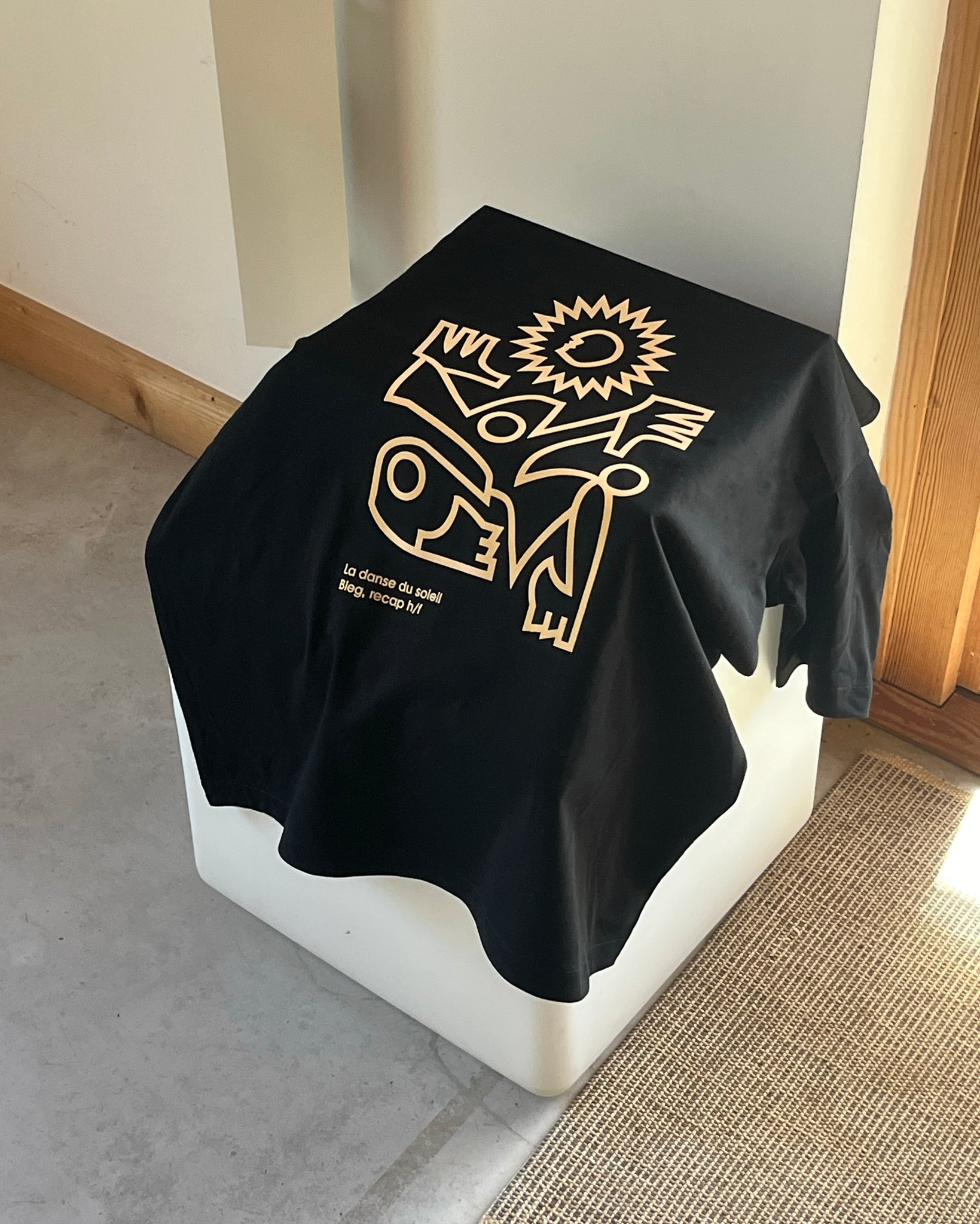 T-SHIRT NOIR "DANSE DU SOLEIL"